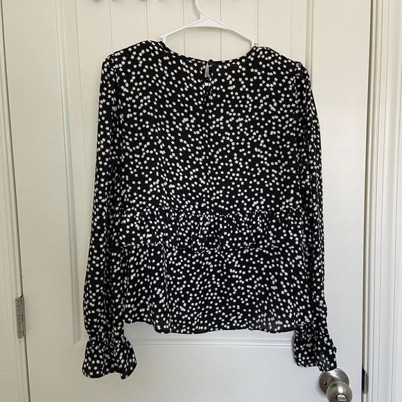 NWOT | Express women’s floral print black‎ & white ruffle formal blouse — small - Picture 6 of 8
